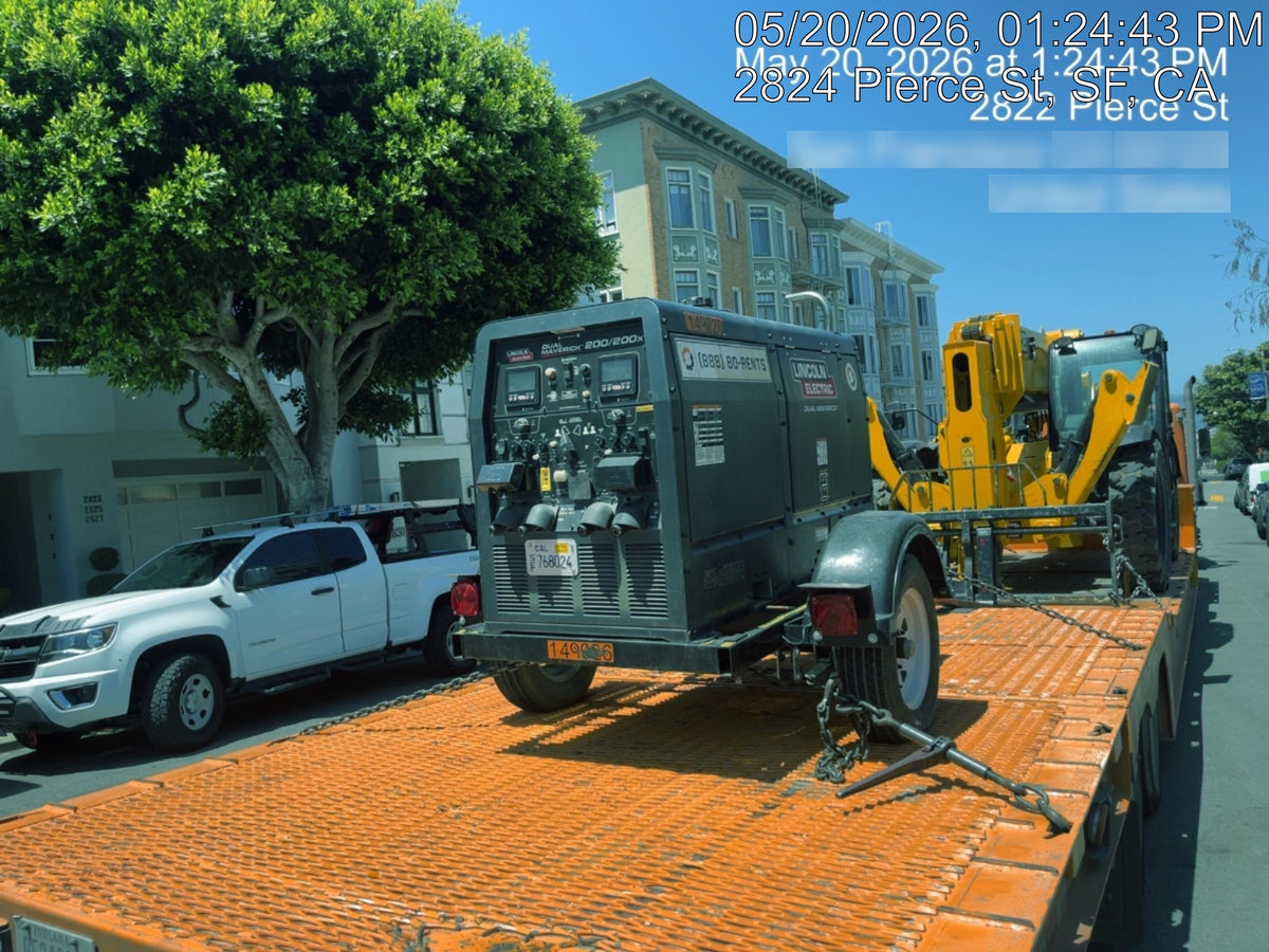 2021 Lincoln Electric Dual Maverick 200/200X Ready Pak 3 (includes trailer, cable rack, fender light kit)