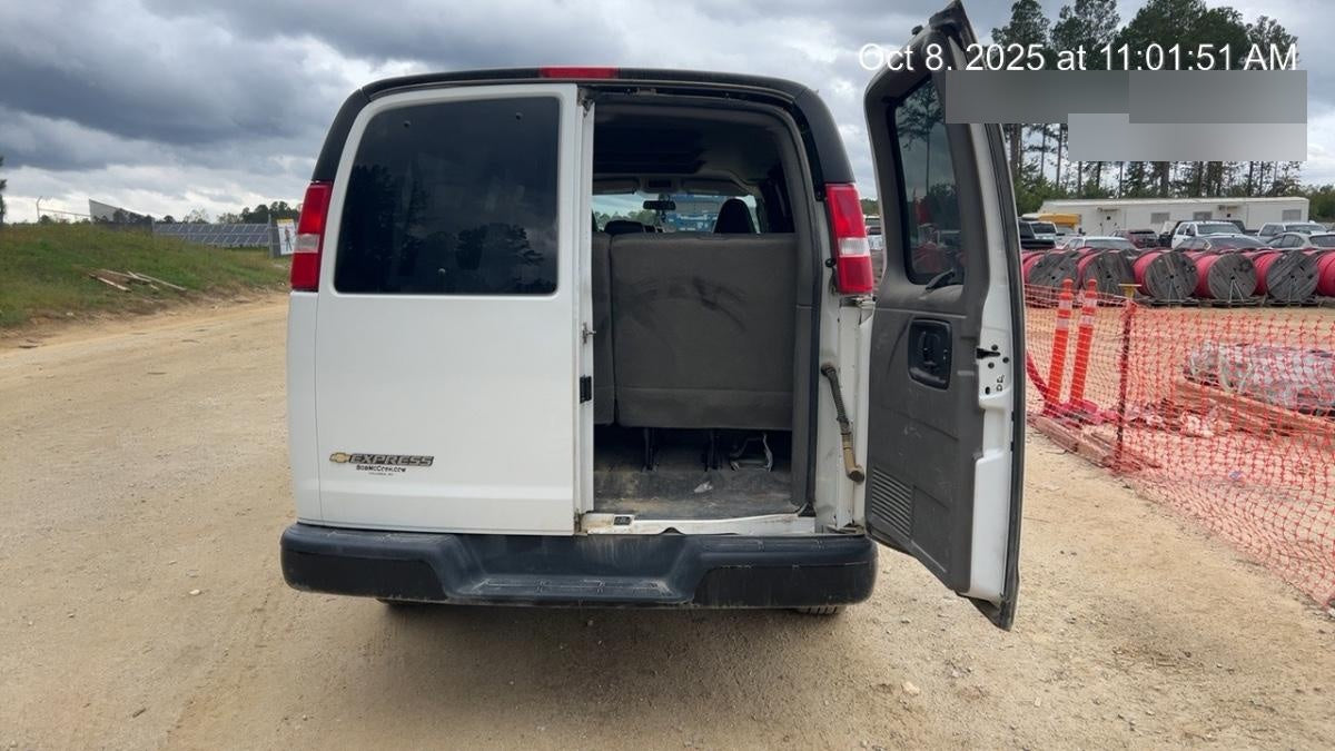 2023 CHEVROLET Express Van - Rental