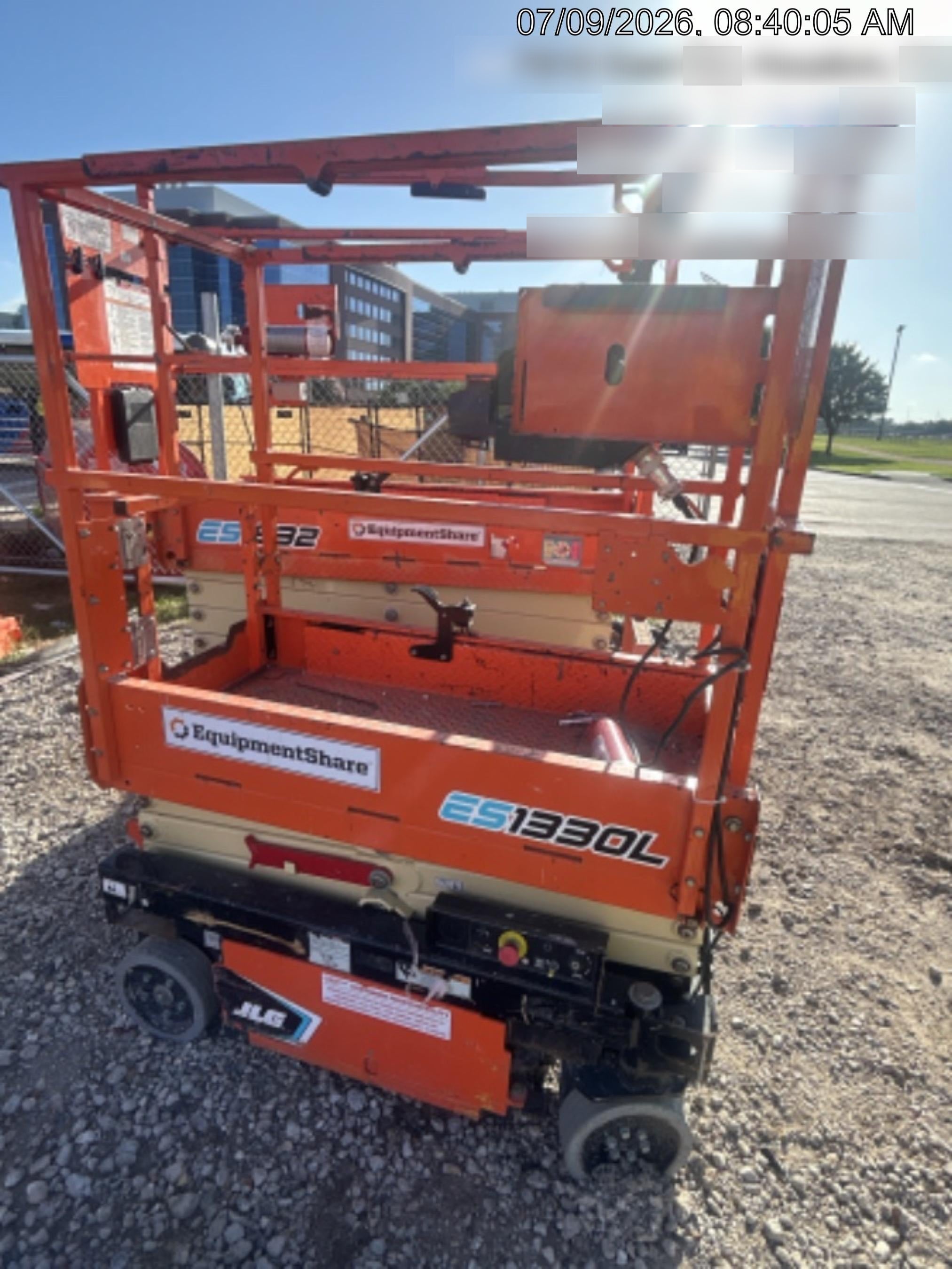 2021 JLG ES1330L