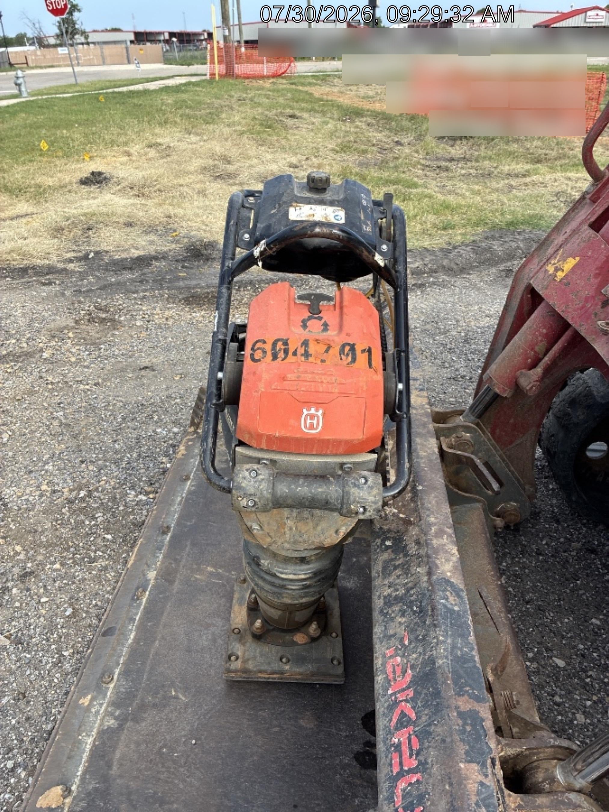 2025 HUSQVARNA LT6005