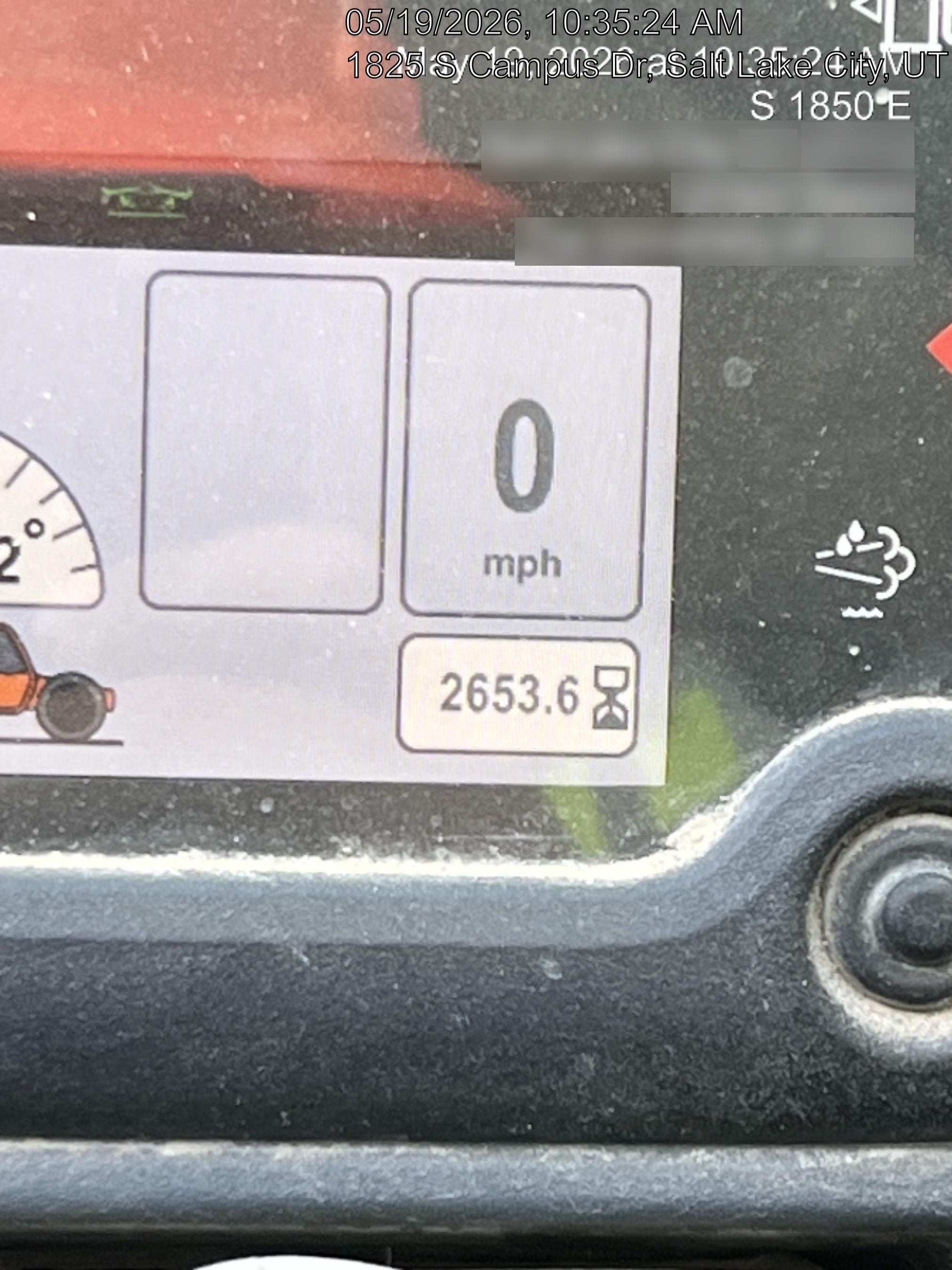 2021 JLG 1075