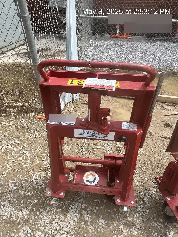 2022 ROL-A-LIFT M-6