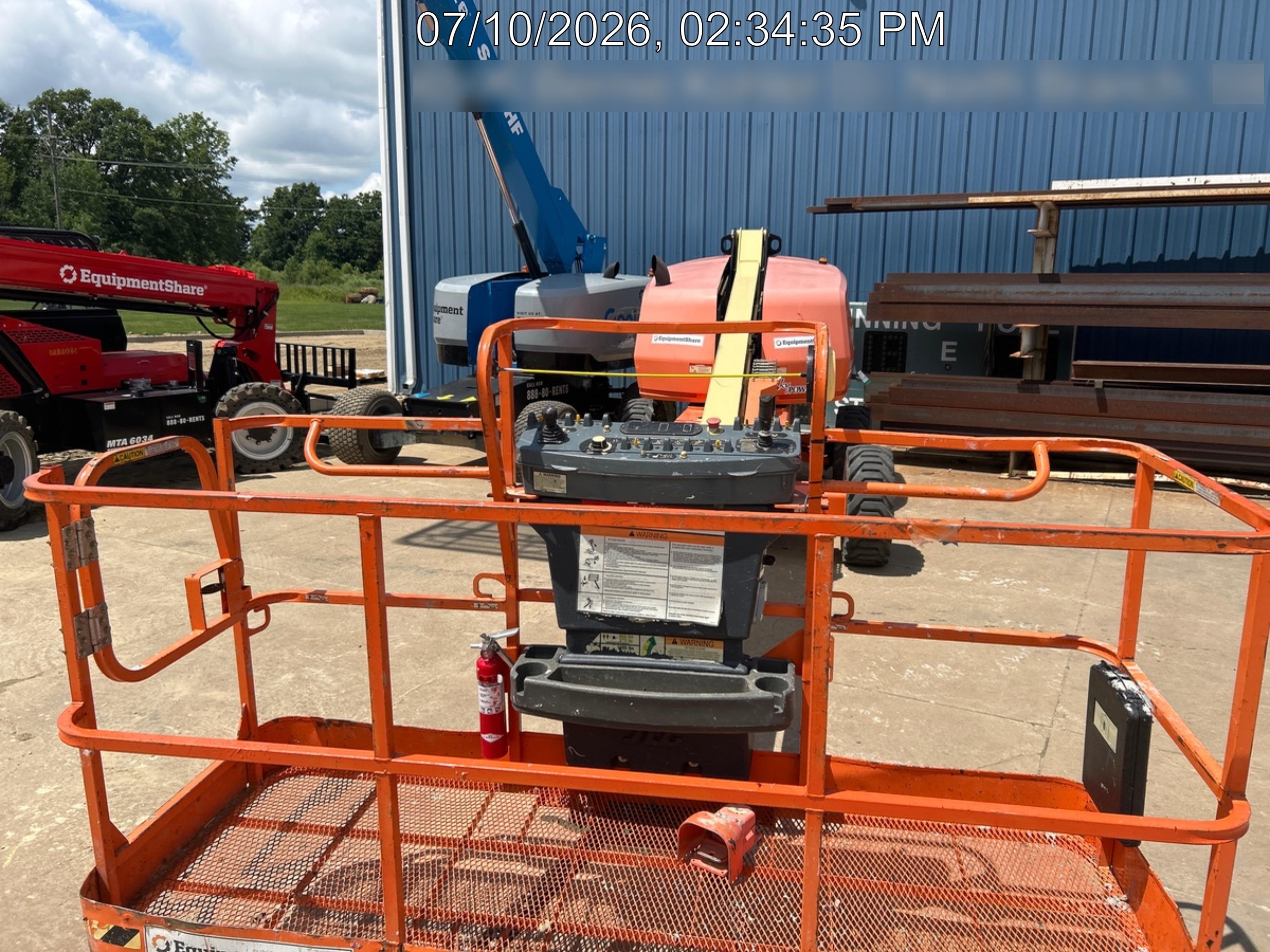 2021 JLG 400S
