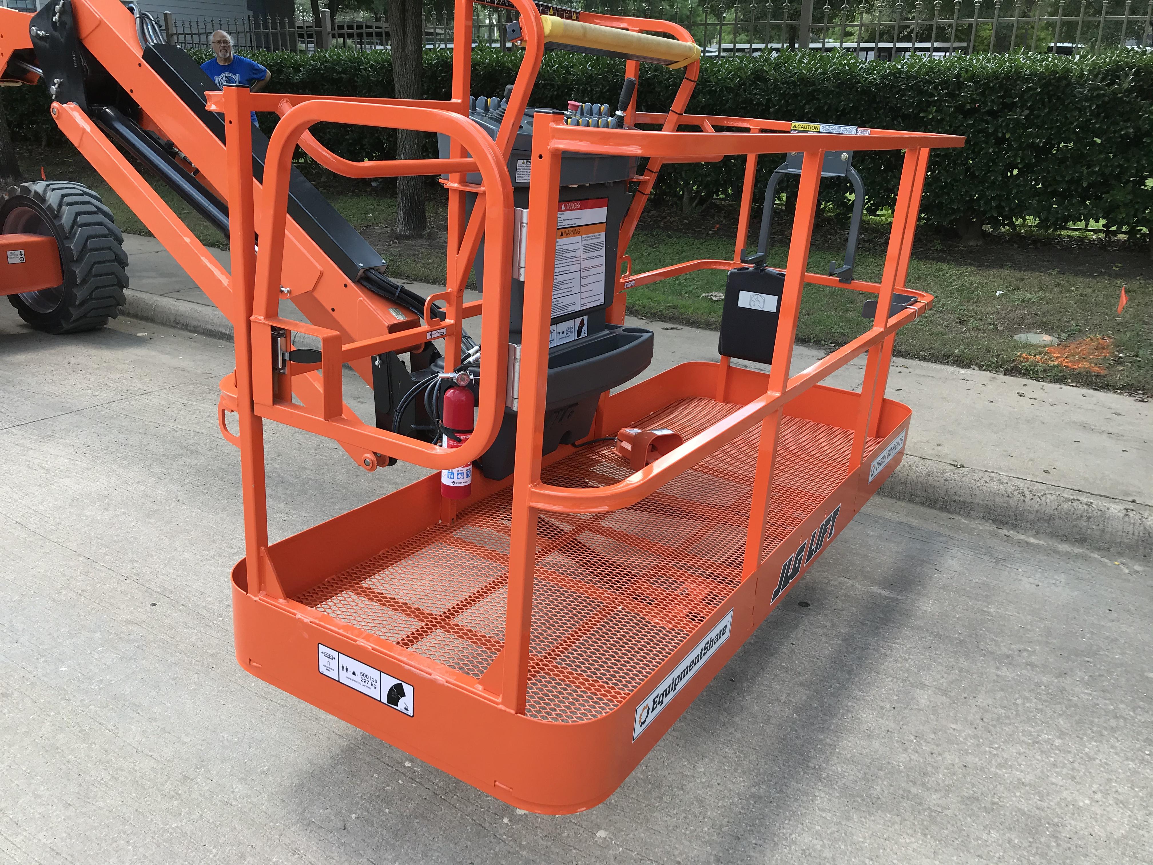 2021 JLG 600AJ