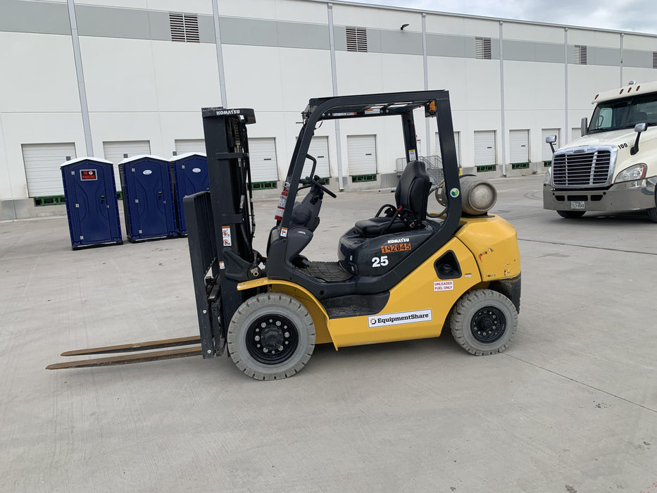 2021 KOMATSU FG25T-16