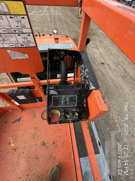 2022 JLG ES3246