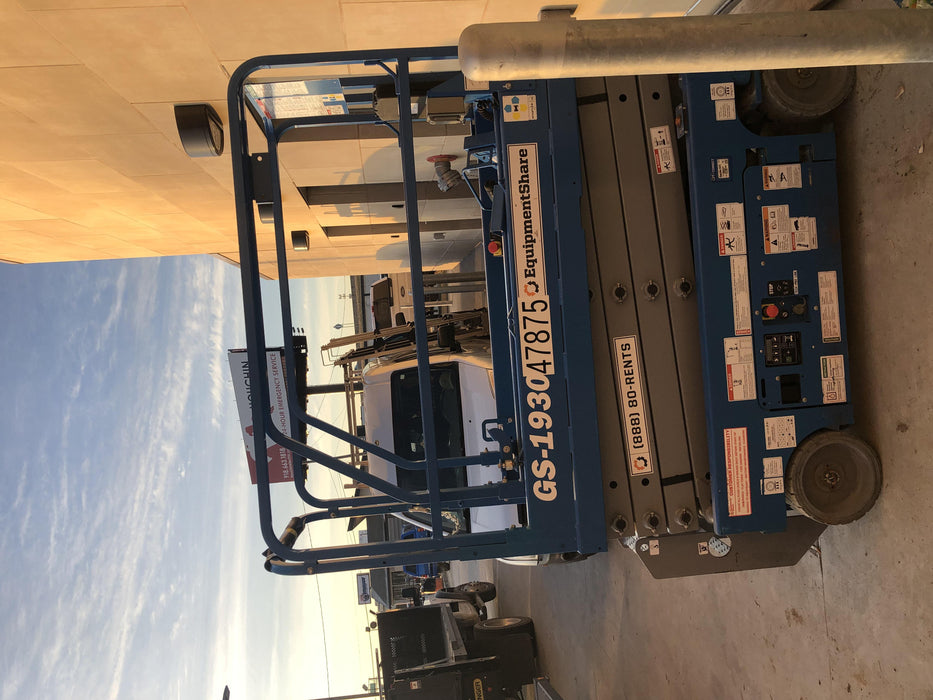 2019 Genie GS-1930 Fixed Rails with Chain Entry