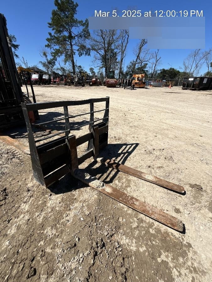 2022 ARROW MATERIAL HANDLING 60" Pallet Forks - Arrow