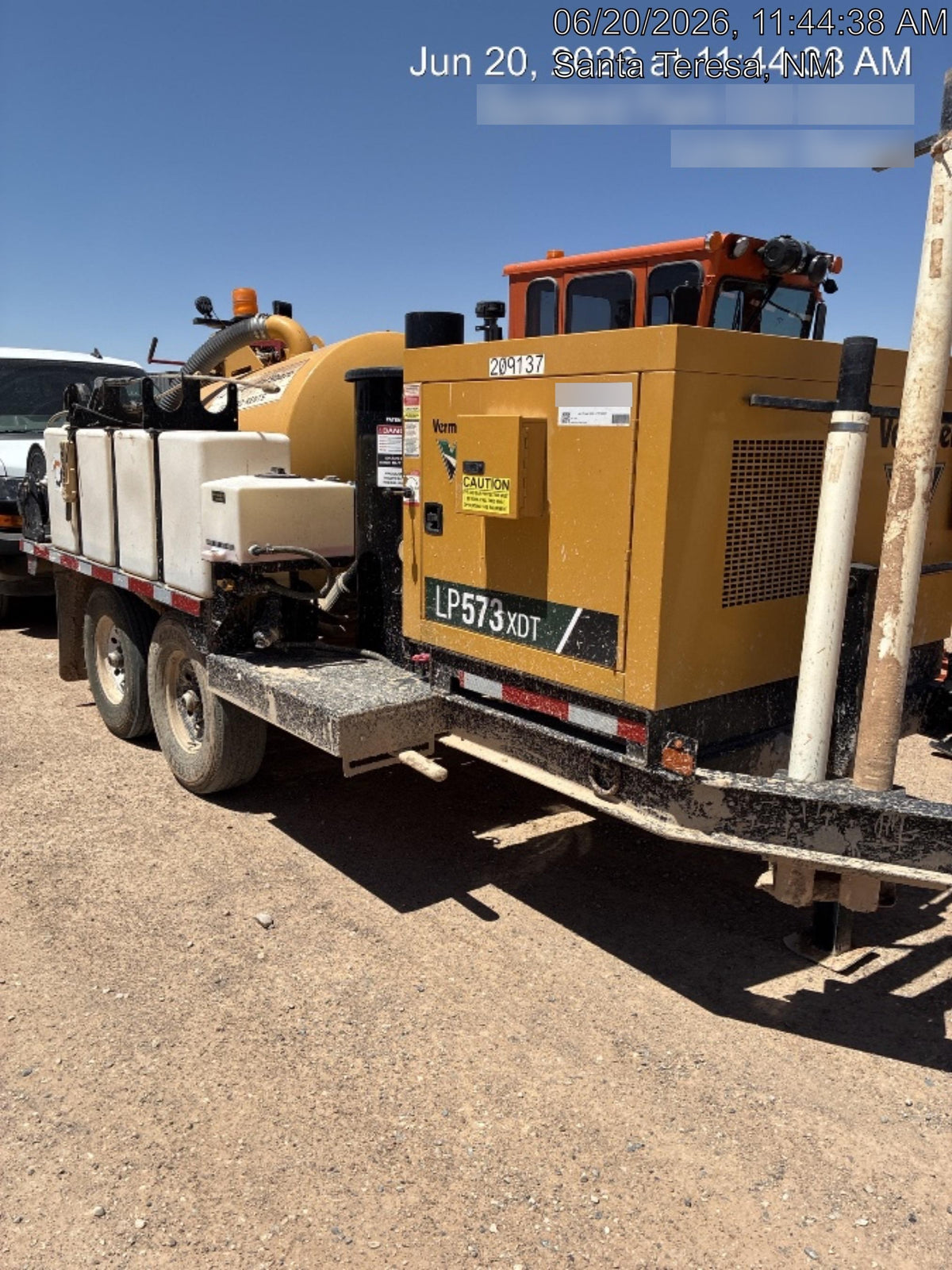 2022 VAC-TRON LP573XDT