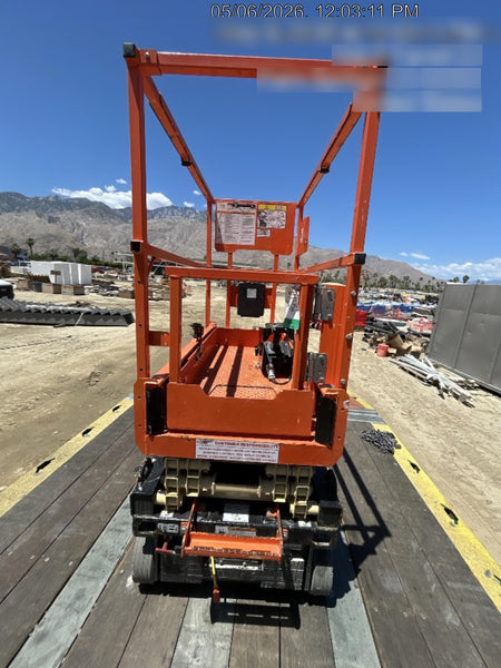 2021 JLG ES1330L