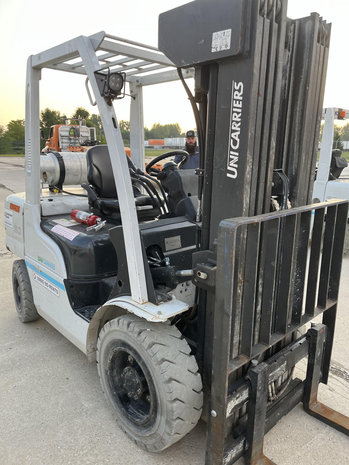 2022 UNICARRIER MUG1F2A30DV QUAD