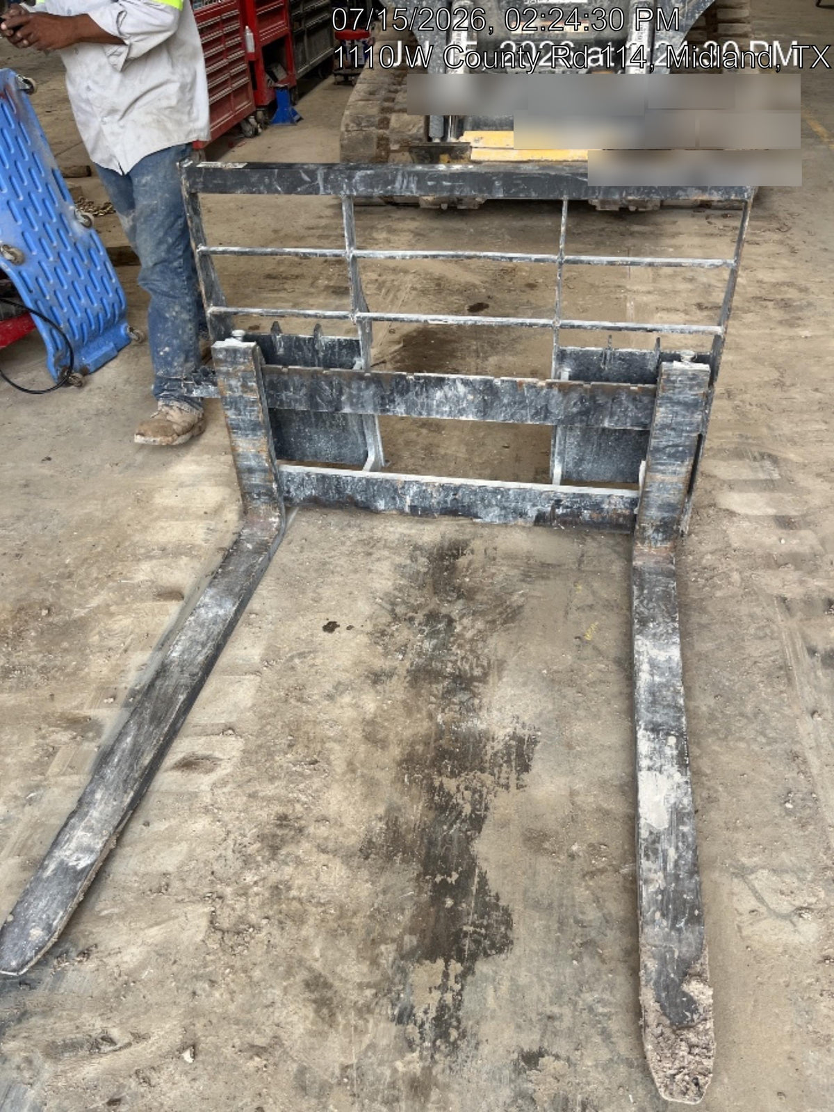 2025 ARROW MATERIAL HANDLING 24" Pallet Fork Frame