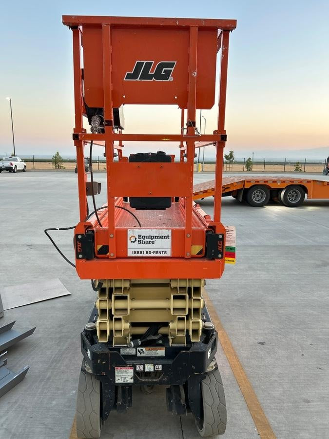 2022 JLG ES2632