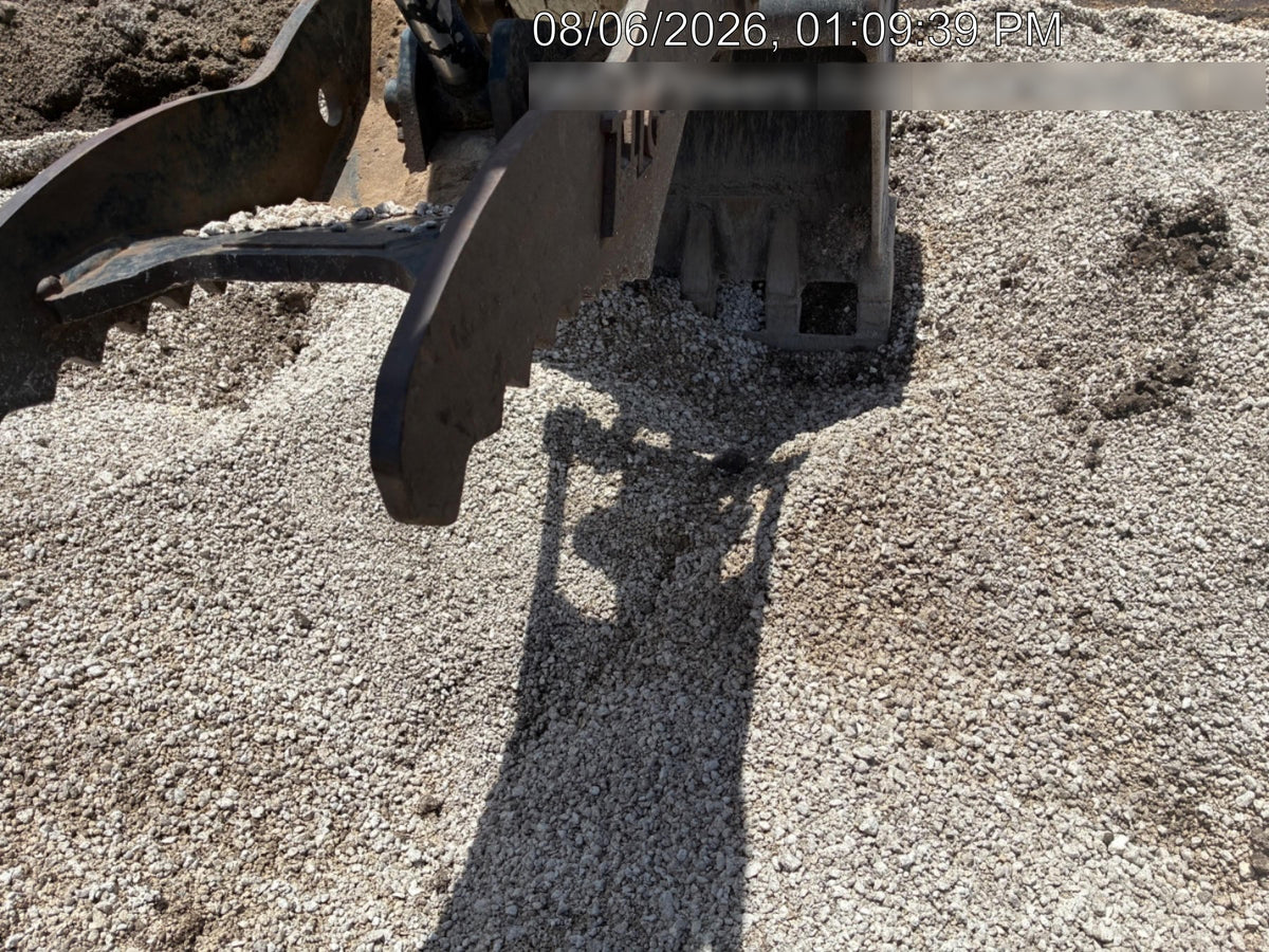 2022 TAKEUCHI TB235-2R