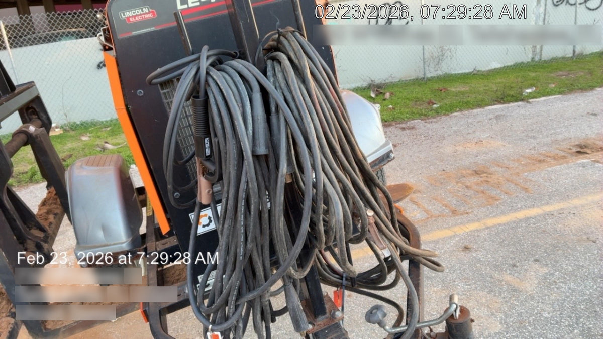 2022 Lincoln Electric LE400 Kubota V1505, Trlr, Cable Rack, Light Kit, ES Decals, T3