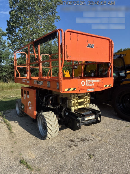 2022 JLG RT2669