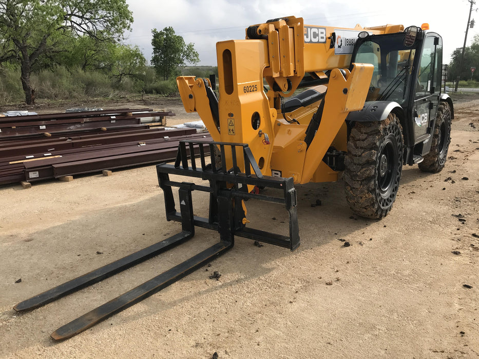 2020 JCB 510-56 Cab/Heat/Air, 74 HP, Solid Tires, STD Worklight, Beacon, Aux Hydraulics, Lifting Eye, Back up Alarm w/66" Carriage/60" Forks