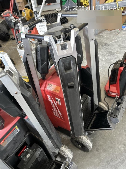 2022 MILWAUKEE MXF041-1XC