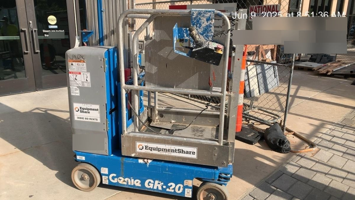 2019 GENIE GR-20