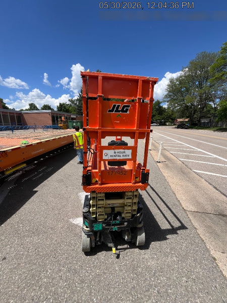 2021 JLG ES1932