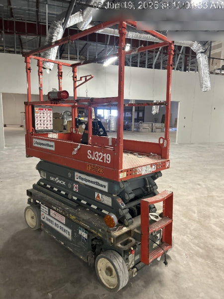 2021 SKYJACK SJ3219