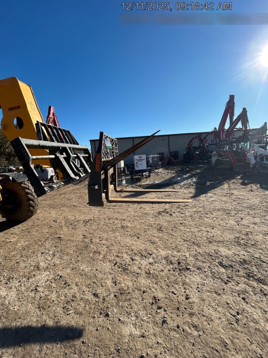 2020 EMKAY 48" Pallet Forks - Emkay