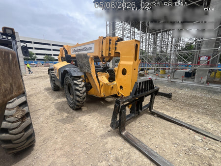2019 JCB 512-56 74 HP w/Open ROPS, Beacon, Aux Hydraulics, Worklights, Solid Tires w/60" Carriage/Forks
