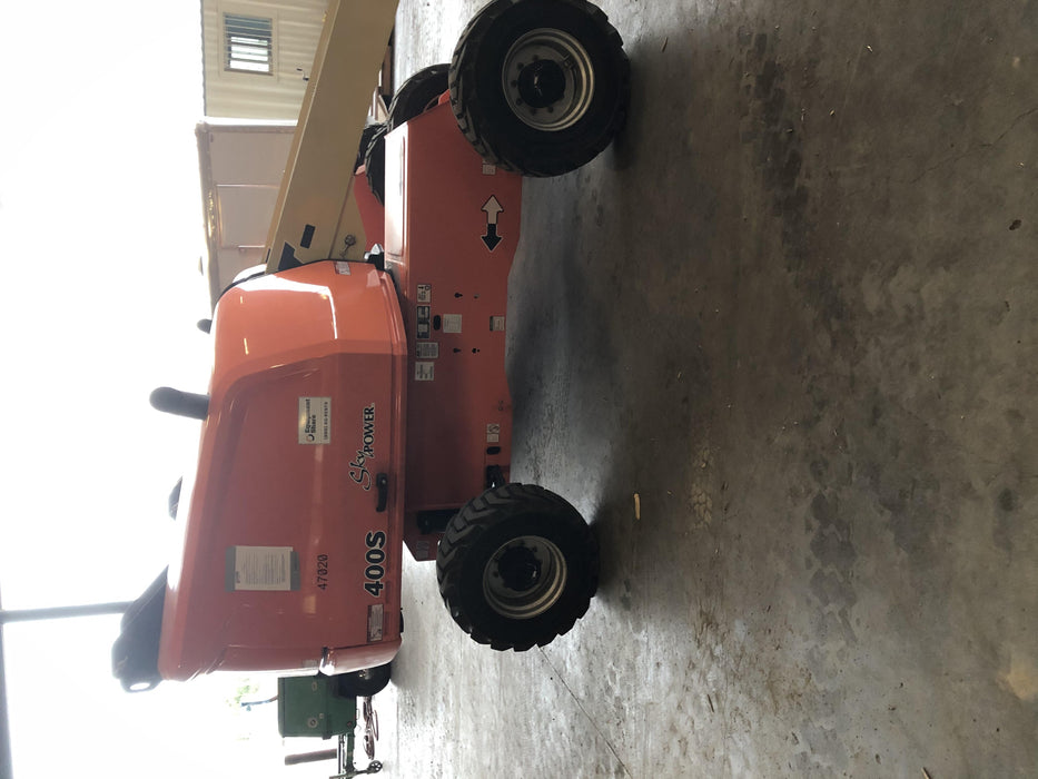 2019 JLG 400S