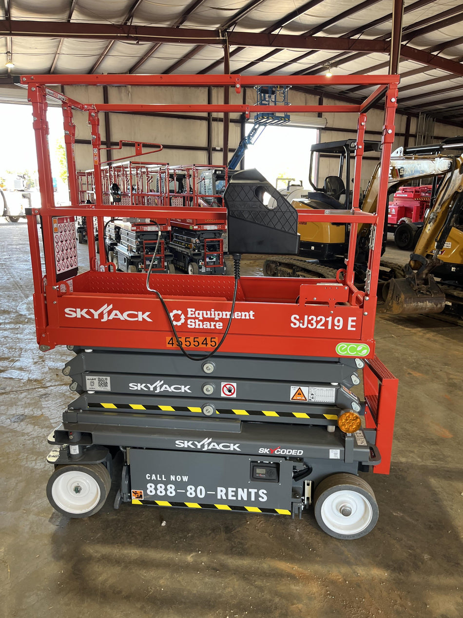 2024 Skyjack SJ3219 Electric Drive, Sld NM Tires, DBcns, RFRails, Power to Platform, T3 + Access Control