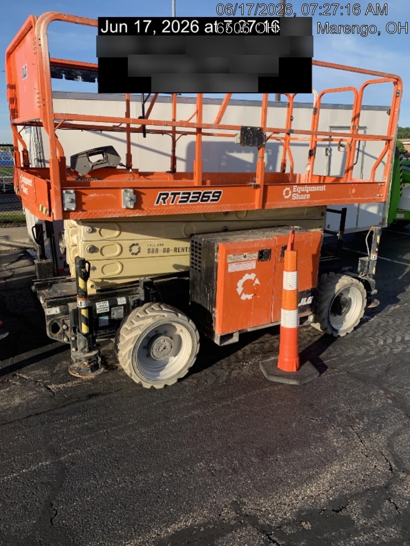 2022 JLG RT3369