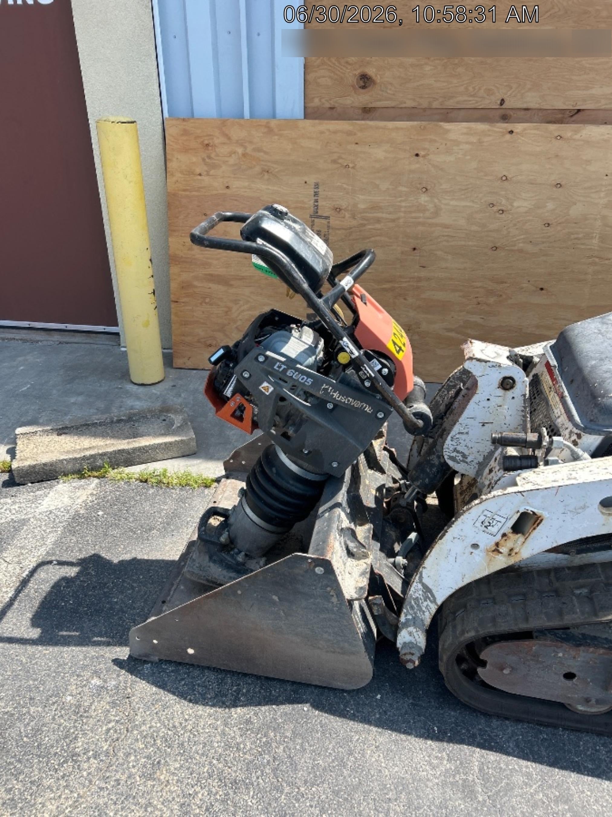 2024 HUSQVARNA LT6005