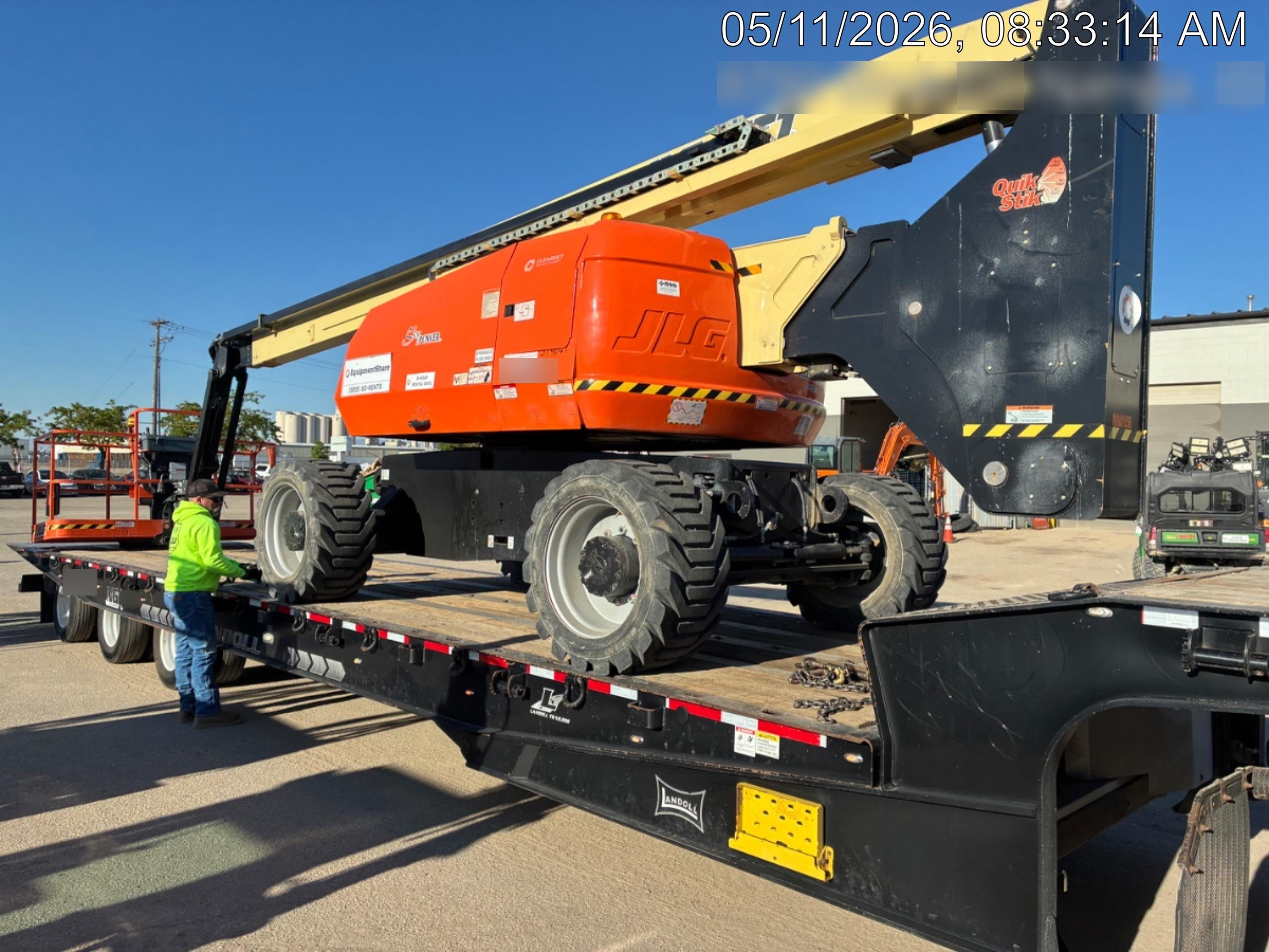2023 JLG 800AJ