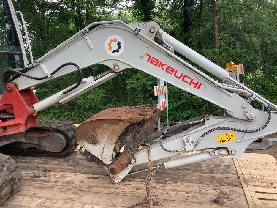 2020 TAKEUCHI TB-235-2CR