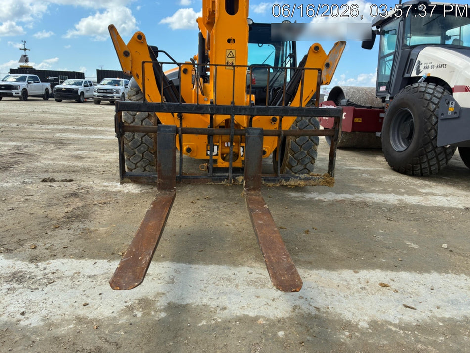 2024 JCB 510-56