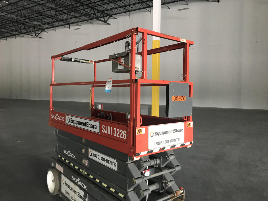 2019 Skyjack SJIII-3226 Standard Options, Trojan Batteries