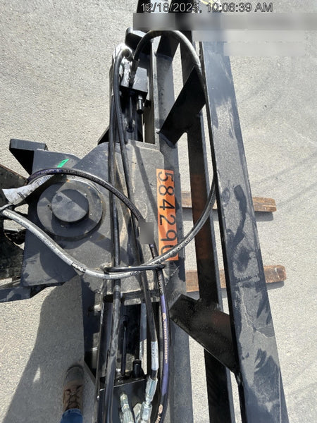 2025 JLG 1001095418