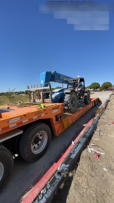 2018 Genie GTH-844 GTH-844 w/Open ROPS, Solid Tires, beacon/work lights, 60" carriage/forks