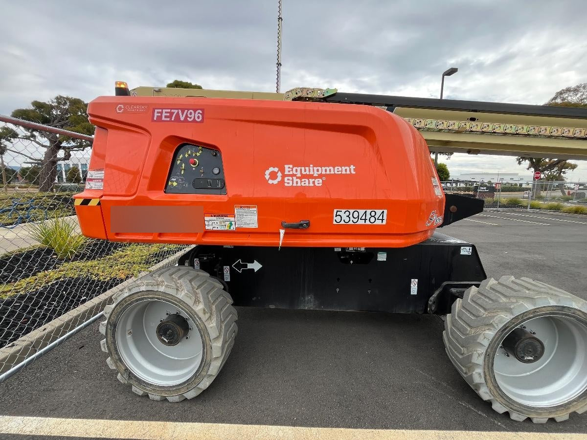 2025 JLG 660SJ