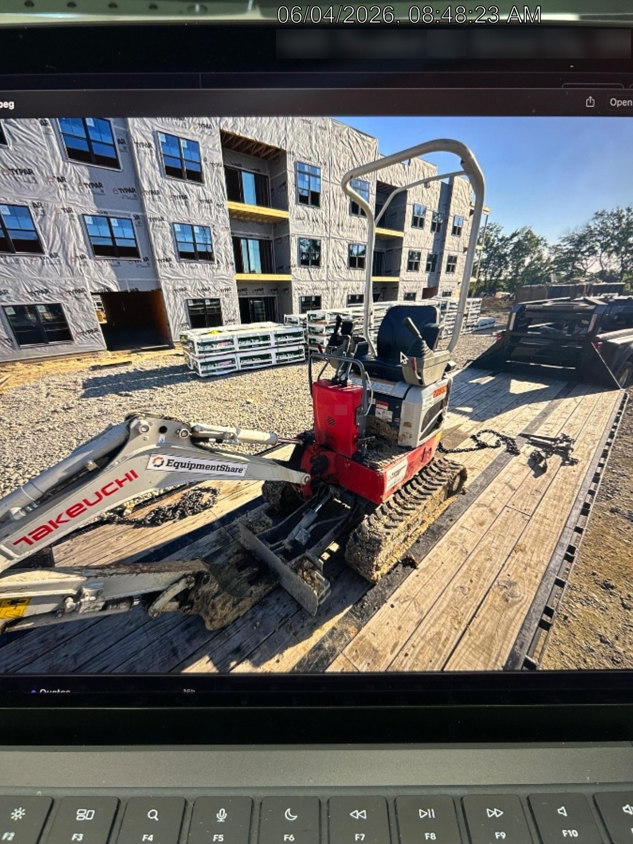 2022 TAKEUCHI TB210R
