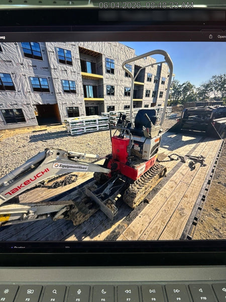 2022 TAKEUCHI TB210R