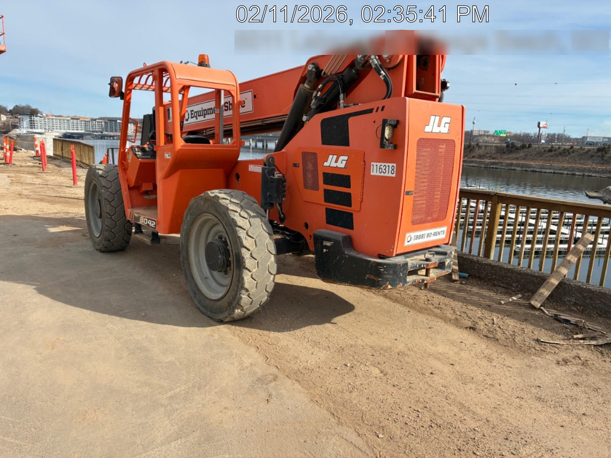 2020 SKYTRAK 8042