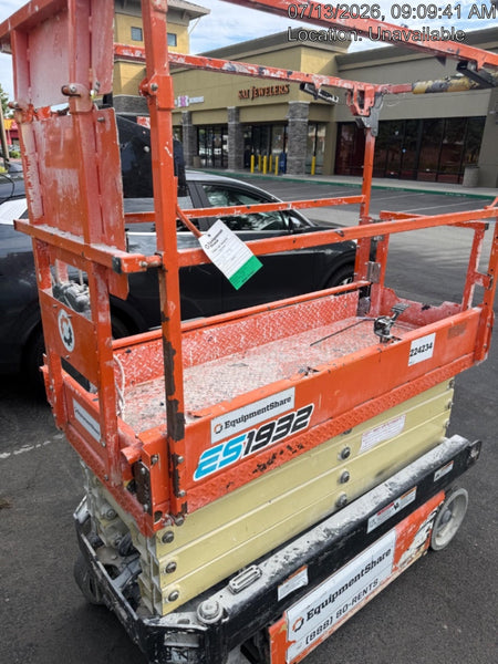 2022 JLG ES1932