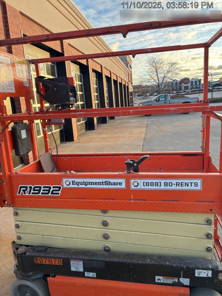 2022 JLG R1932