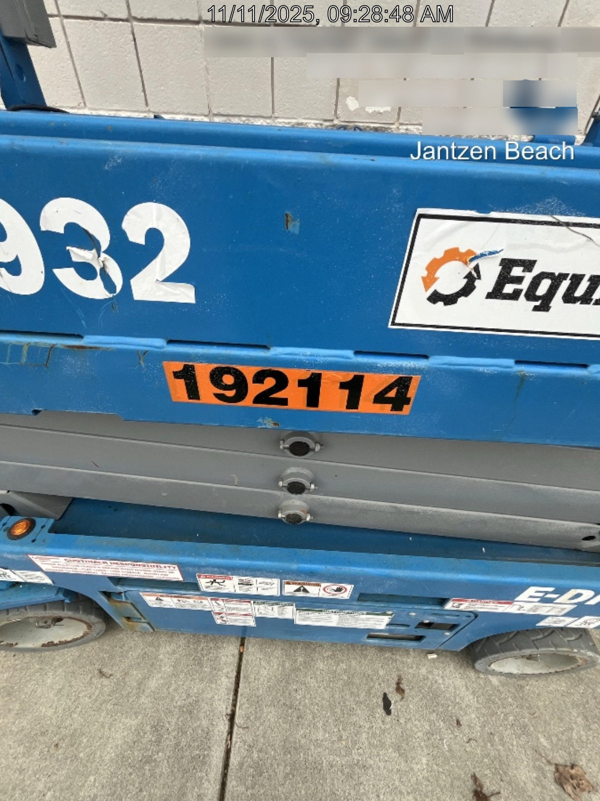 2021 GENIE GS-1932