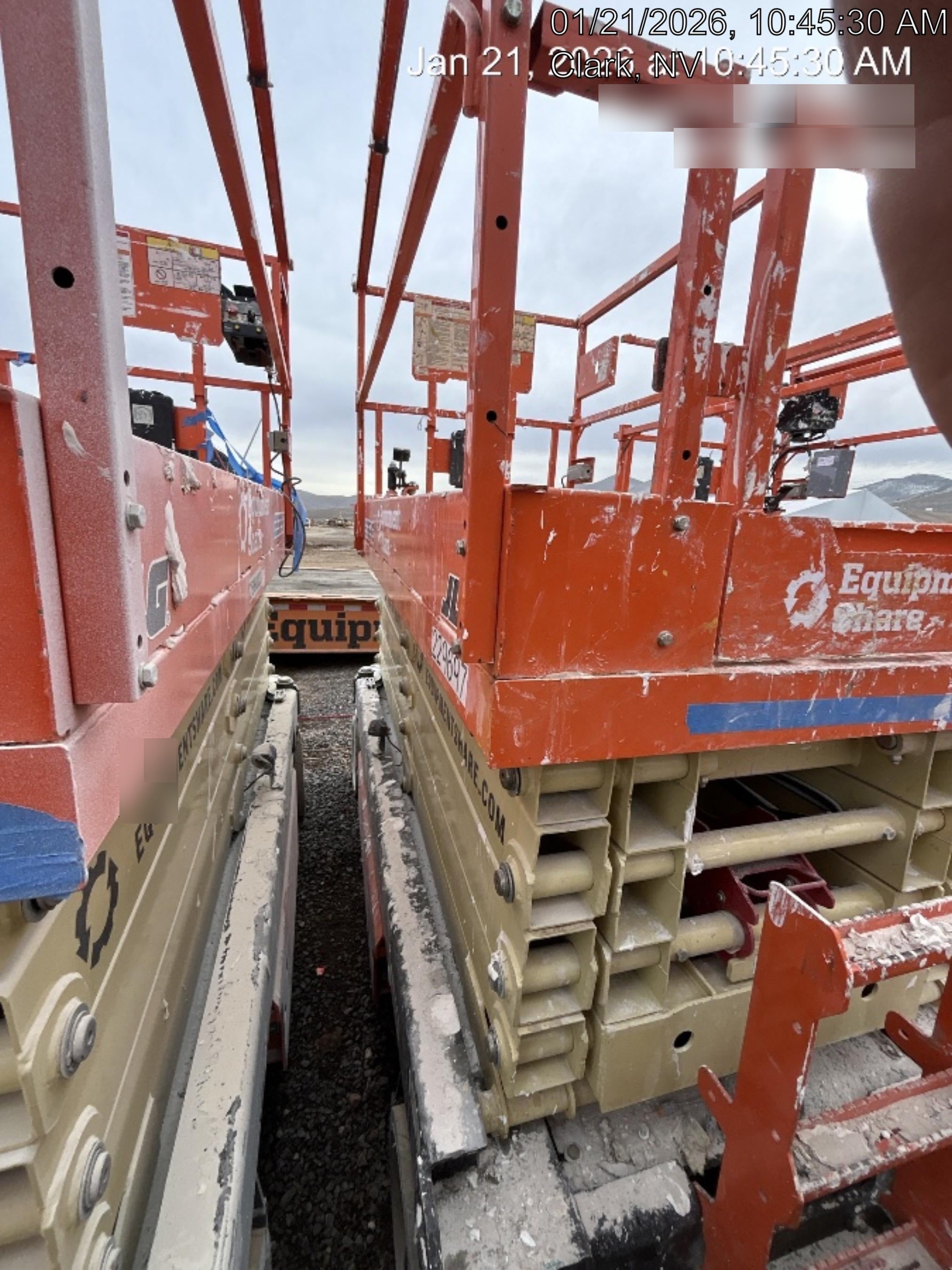 2022 JLG ES3246