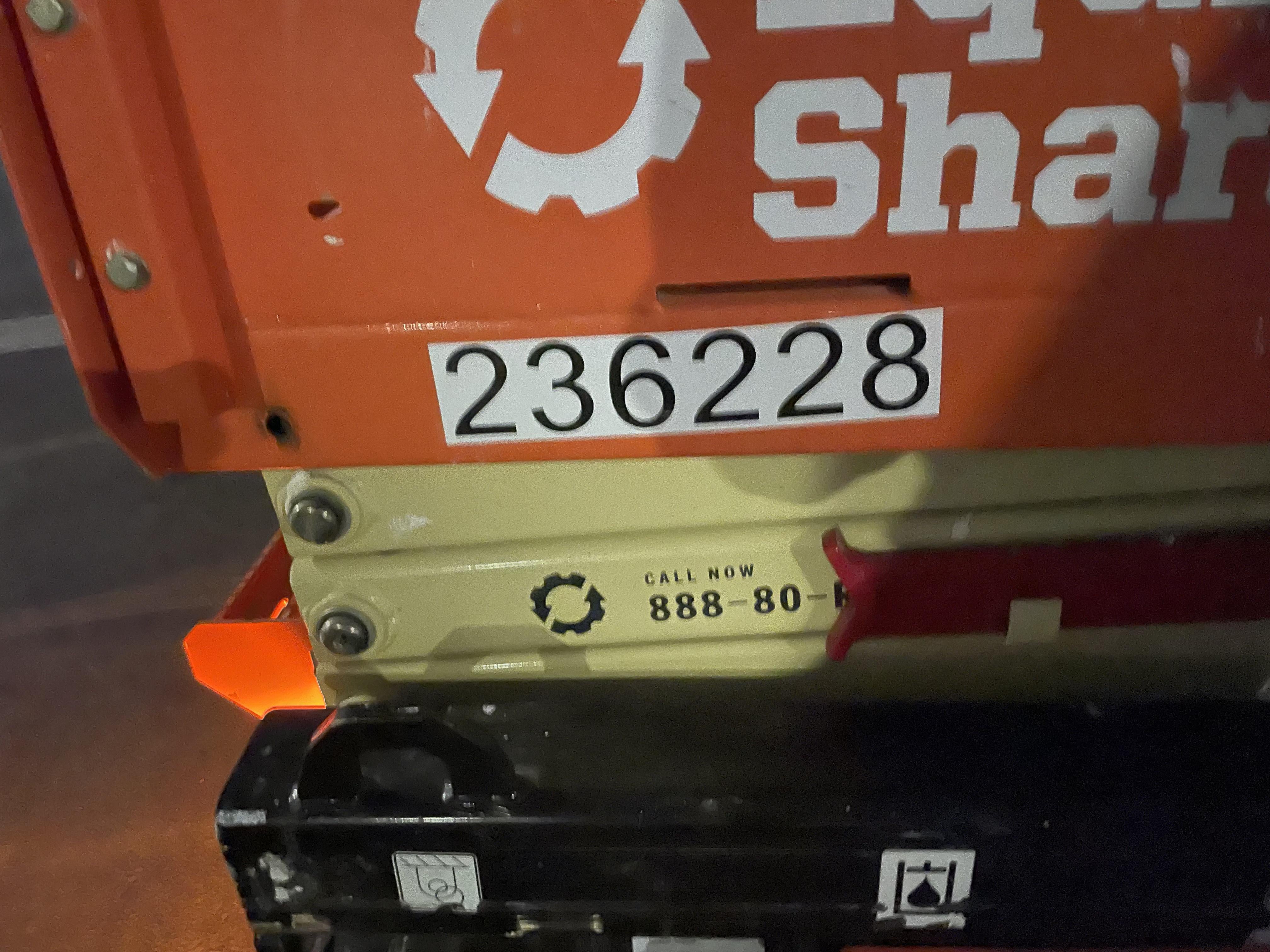 2022 JLG ES1330L