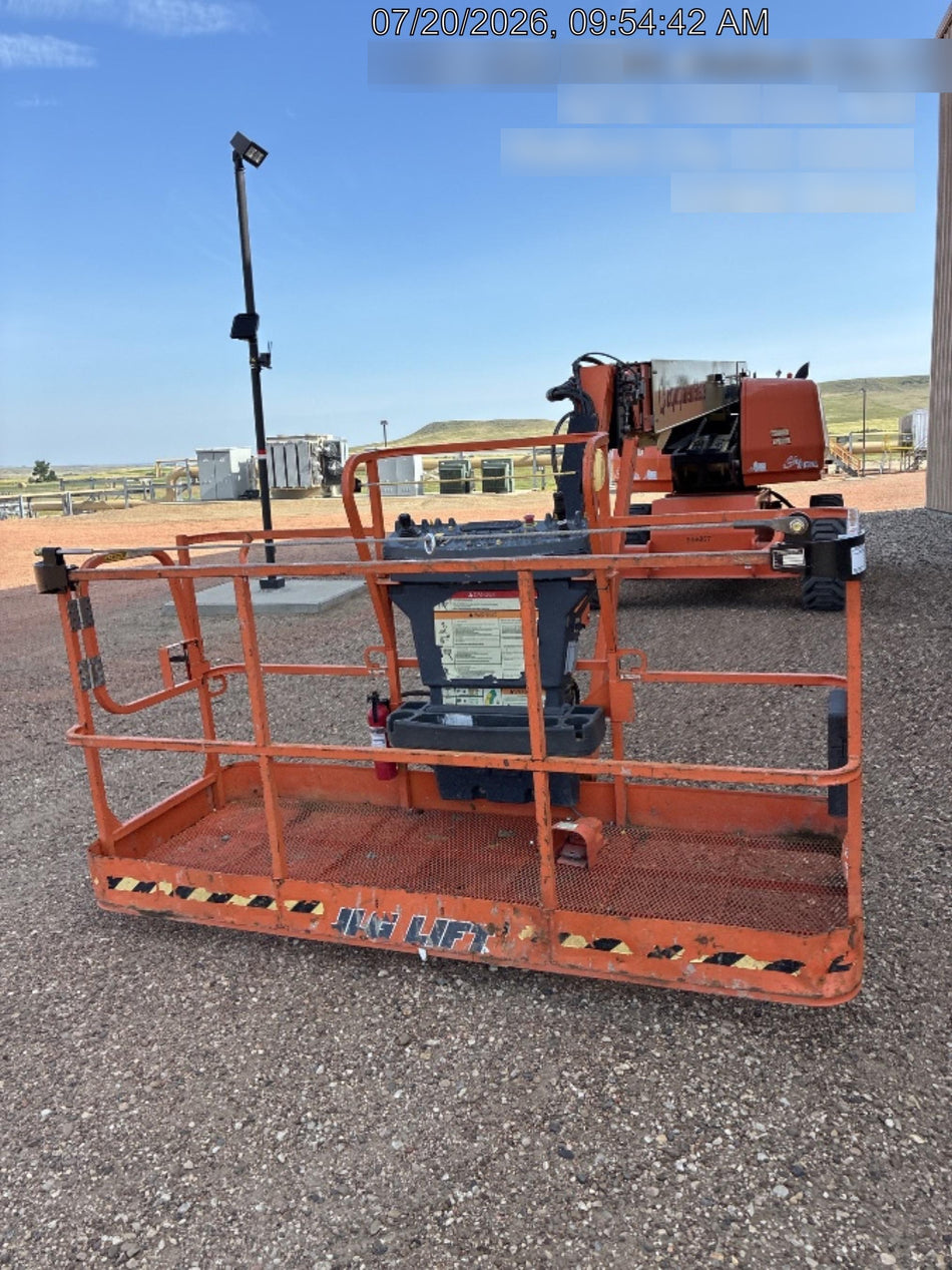 2022 JLG 660SJ