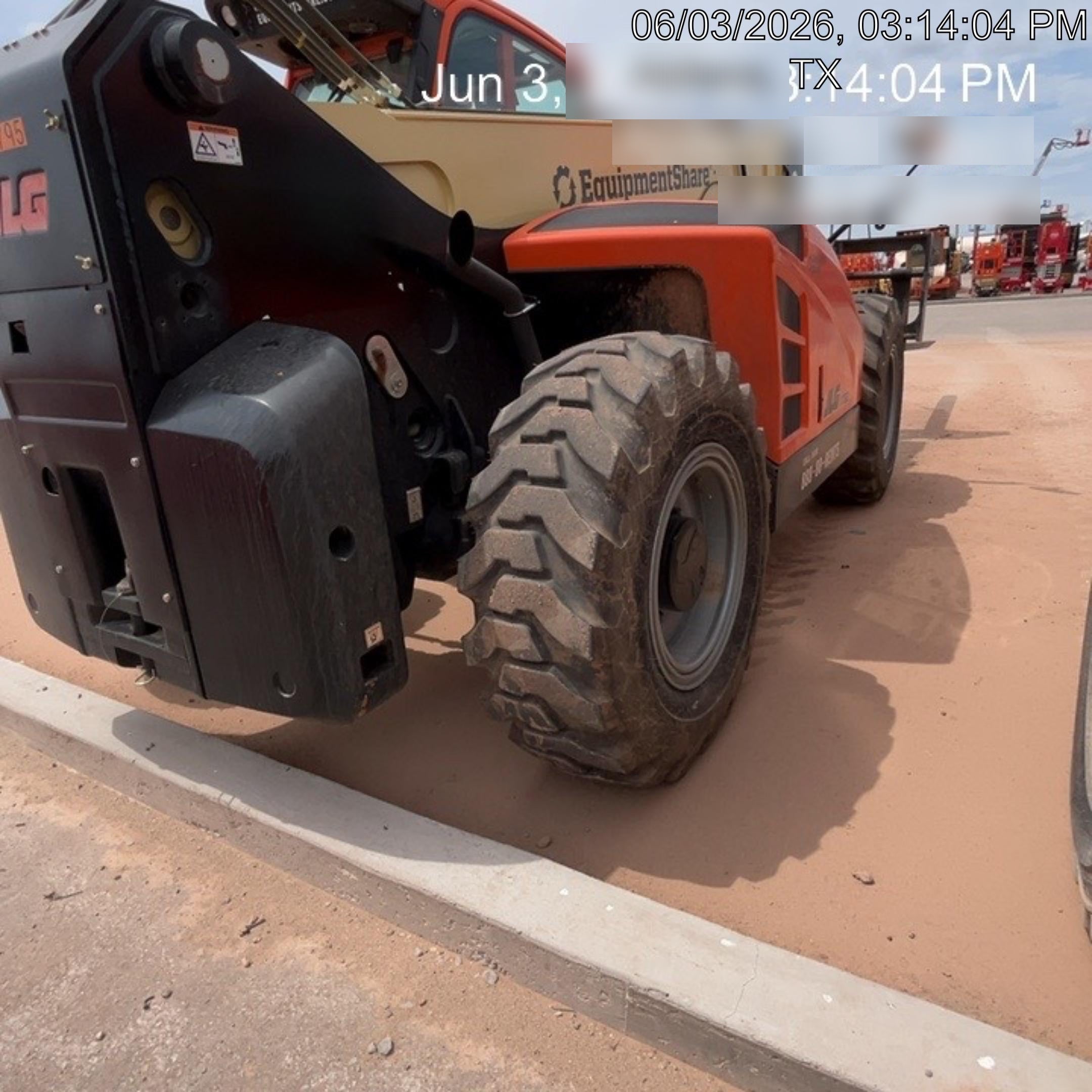 2025 JLG 1732