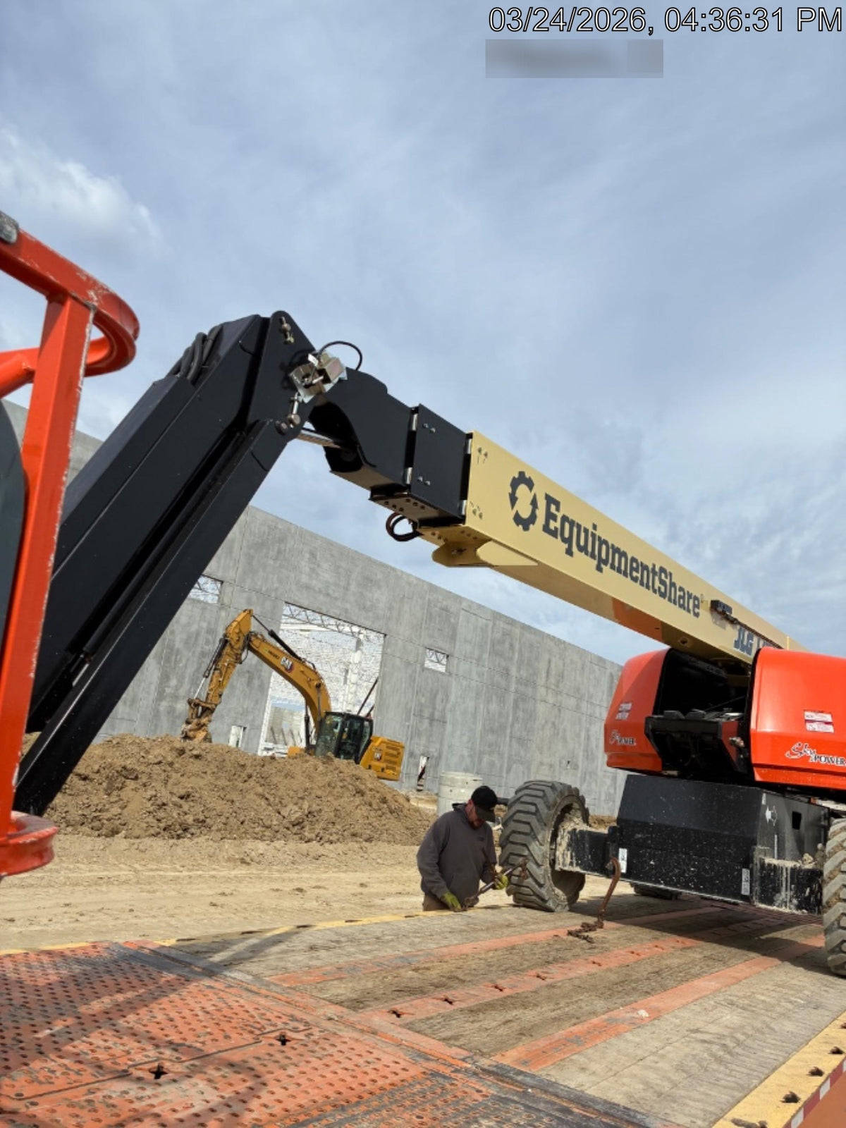 2025 JLG 660SJ