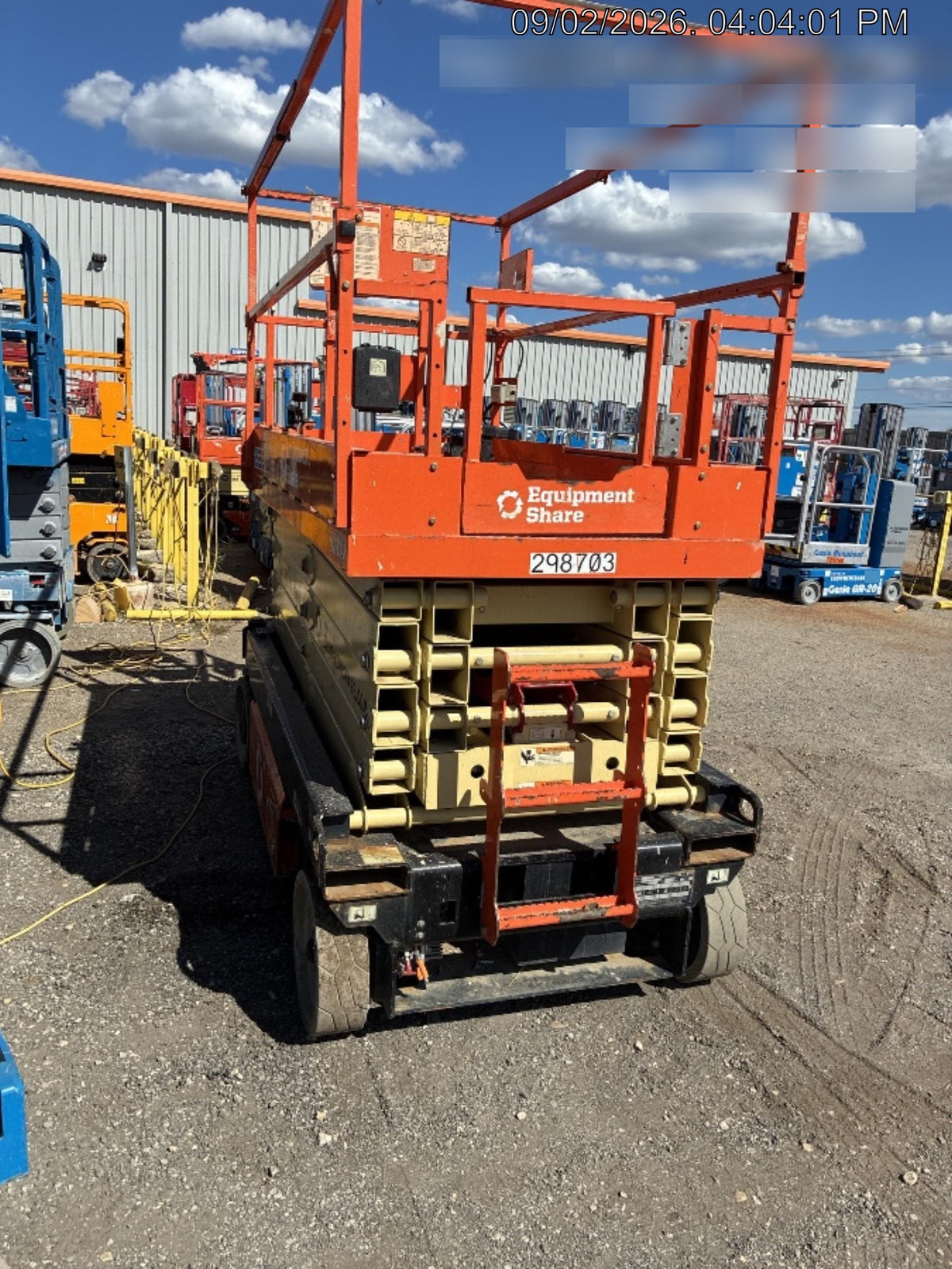 2023 JLG ES3246